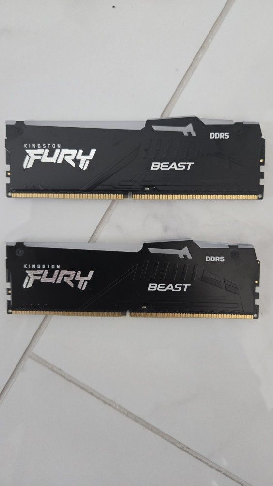Kingston FURY Beast RGB 32GB (2x16GB) 6000MT/s CL36 DDR5 Desktop Memory