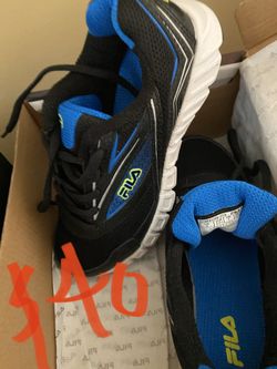Boys fila sneakers size 2