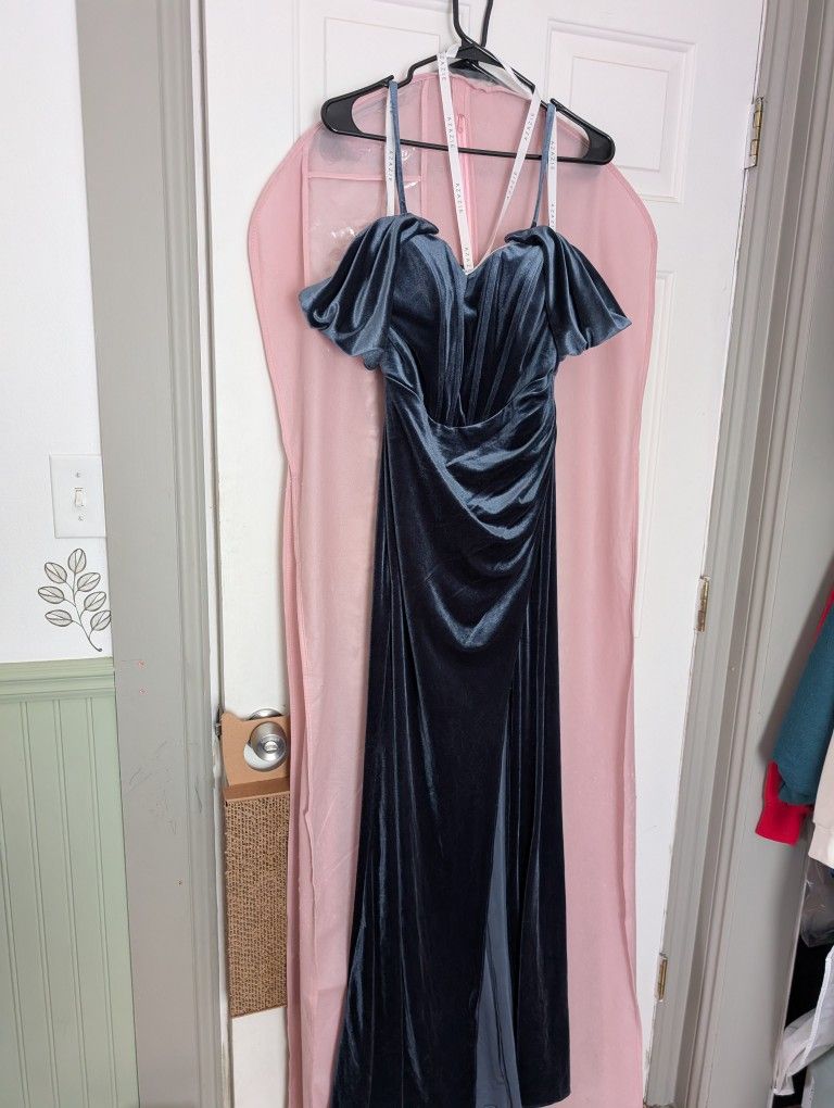 Dresses (Size 6/S)