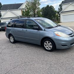 Toyota Sienna 2010