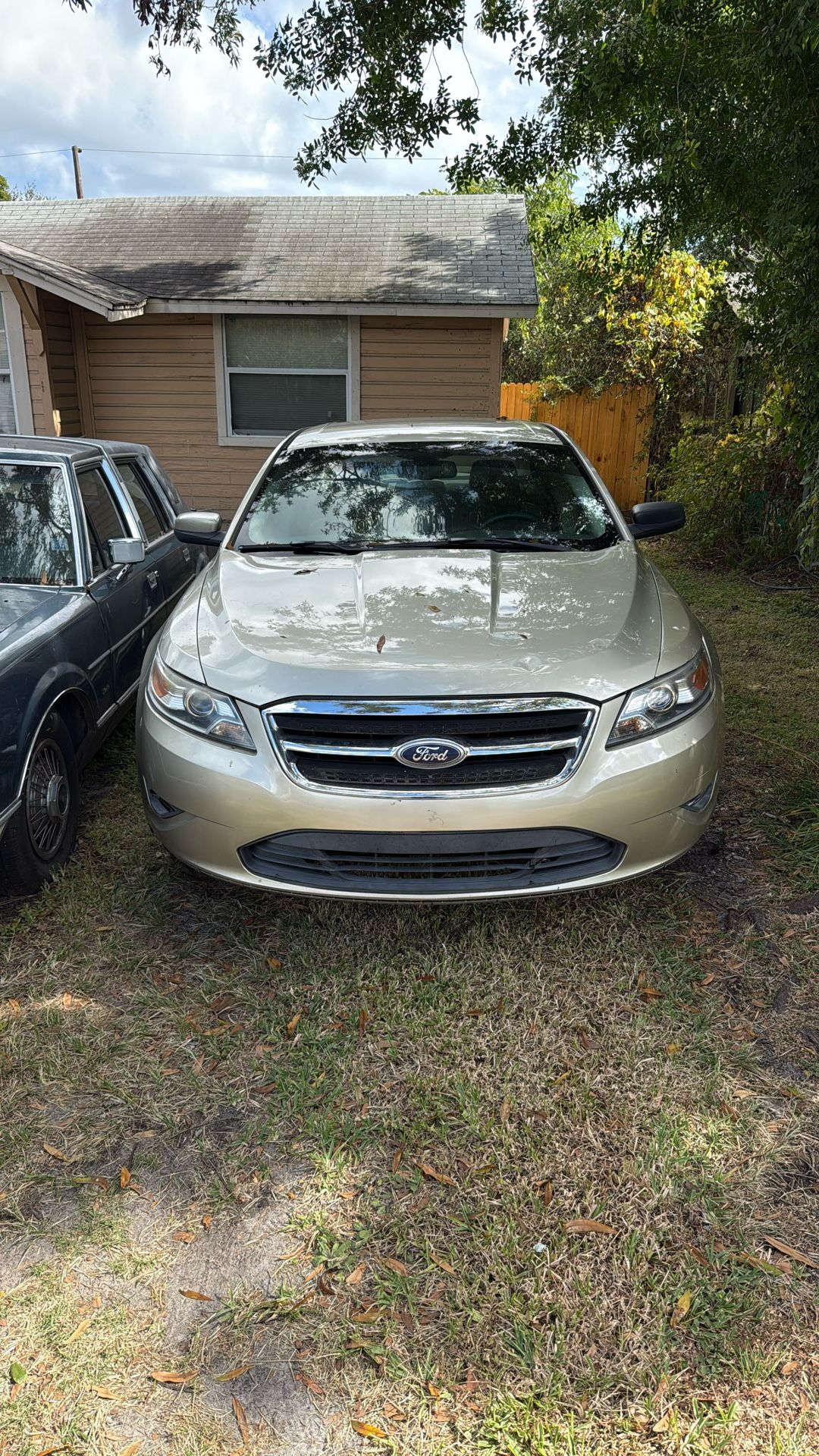 2011 Ford Taurus SEL