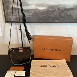 Authentic Multipouchette Louis Vuitton Bag
