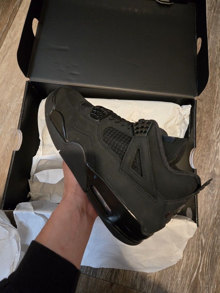 Jordan 4 Black Cats Sz 9.5
