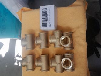 Plumbing Parts 3/4 Elbow 8 pcs x $25.00 pick up only