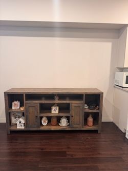 Tv stand