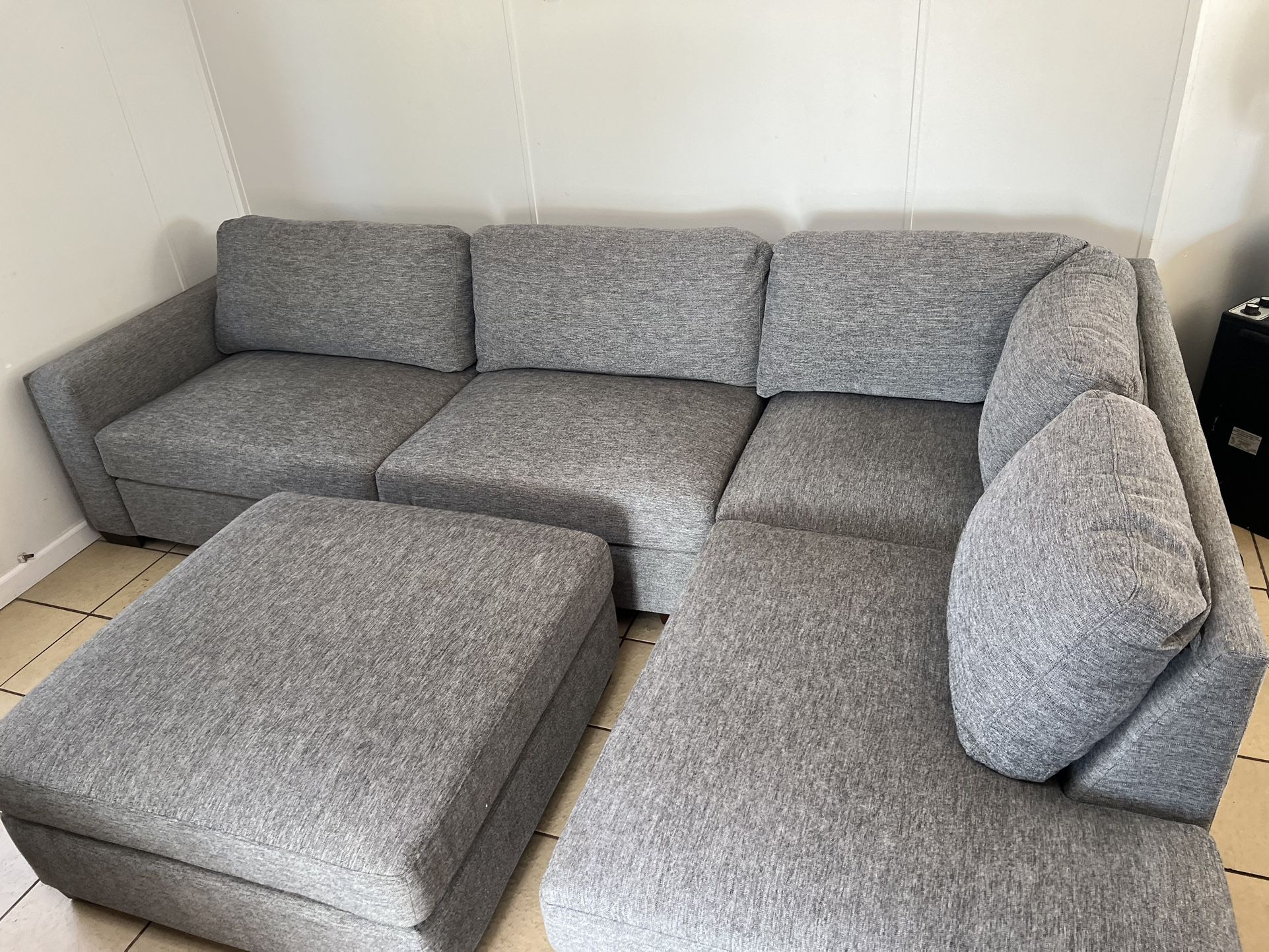 🛋 Maycen 3-Piece Gray Sectional Sofa – Seats 7–8!