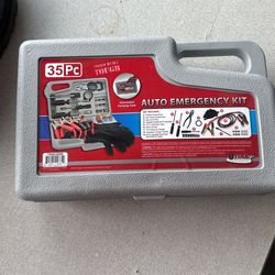 Auto Emergency Kit 35 Piece