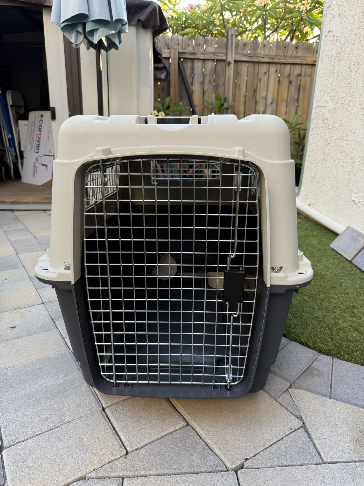 Airline Approved Travel Kennel 31”x22”x23