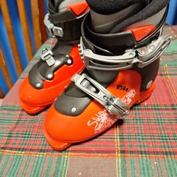 New  Salomon Ski Boots Mondo 19.5