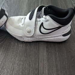 Youth Nike Shoes Size 1