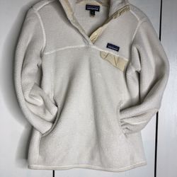 Patagonia Women’s Fleece Sweater Size XS