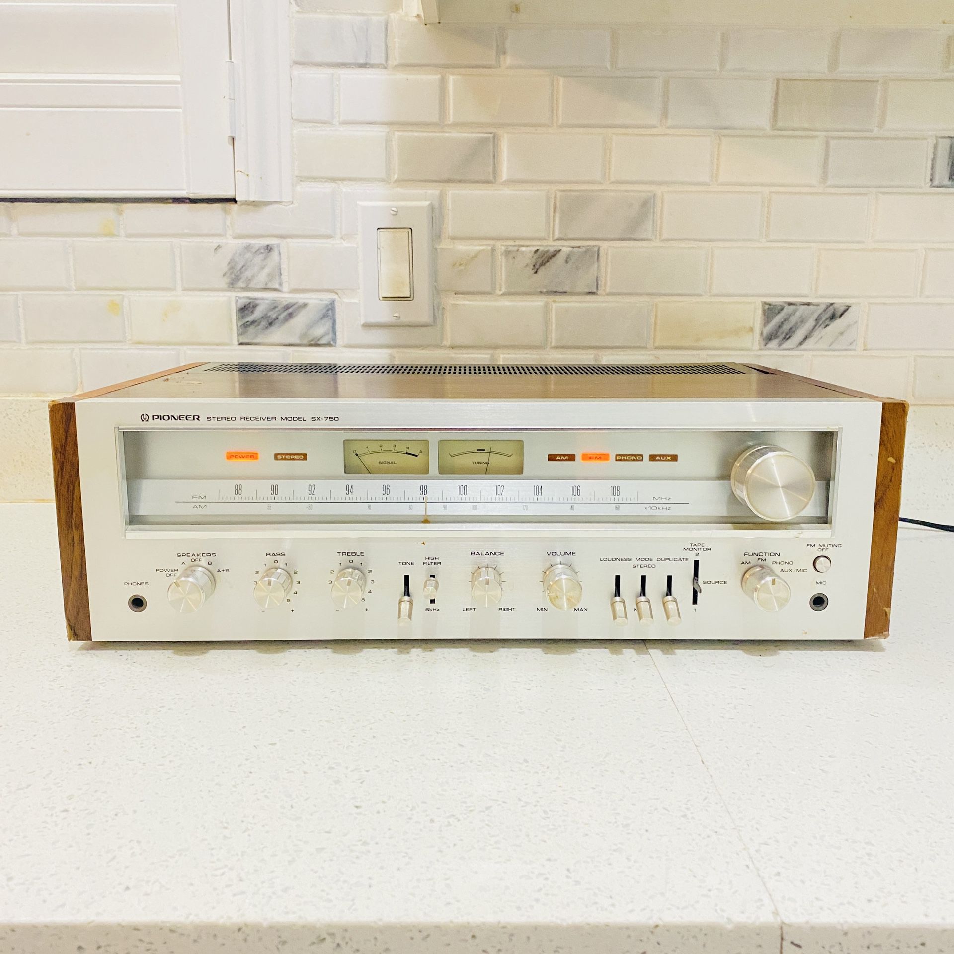 Pioneer SX-750 Receiver AM/FM  Stereo Receiver Vintage Works Made In Japan