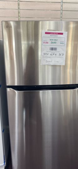 LG  1 year warranty - 30 in. W - 20 cu ft. Top Freezer w/Multi-air Flow and Reversible Door .