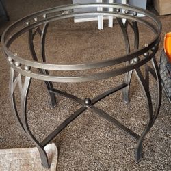 Glass Top Metal Table w/4 Chairs