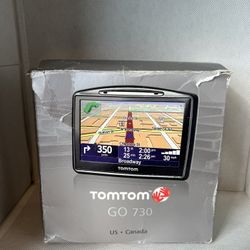 TomTom GO 730 - US & Canada Automotive Mountable And Bean Bag Dashboard Mount