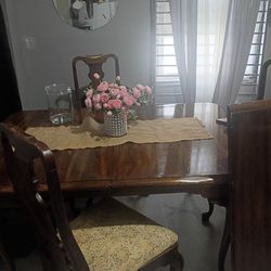 dining room set