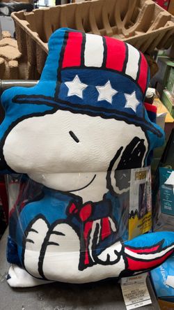 Peanuts cloud pillow and reversible cloud throw set