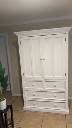 Armoire