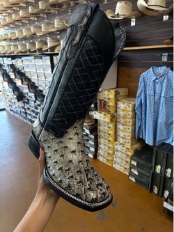 Men’s Boots