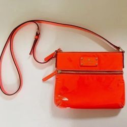 KATE SPADE TENLEY FLICKER NEON ORANGE CROSSBODY 