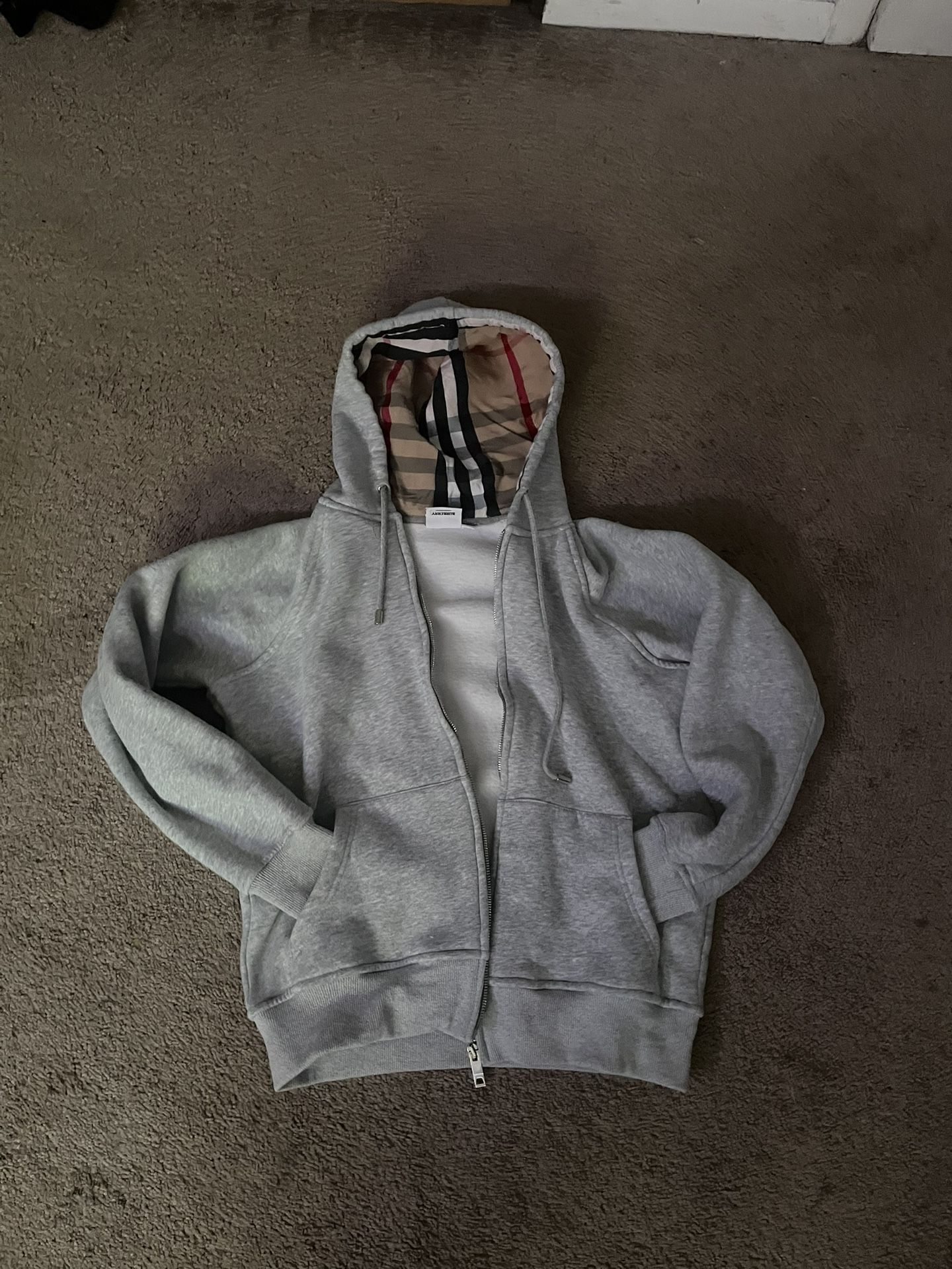 burberry zip up