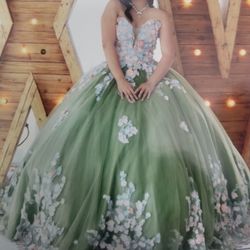 Vestido De 15an̈os . Quienceañera Dress Size 8