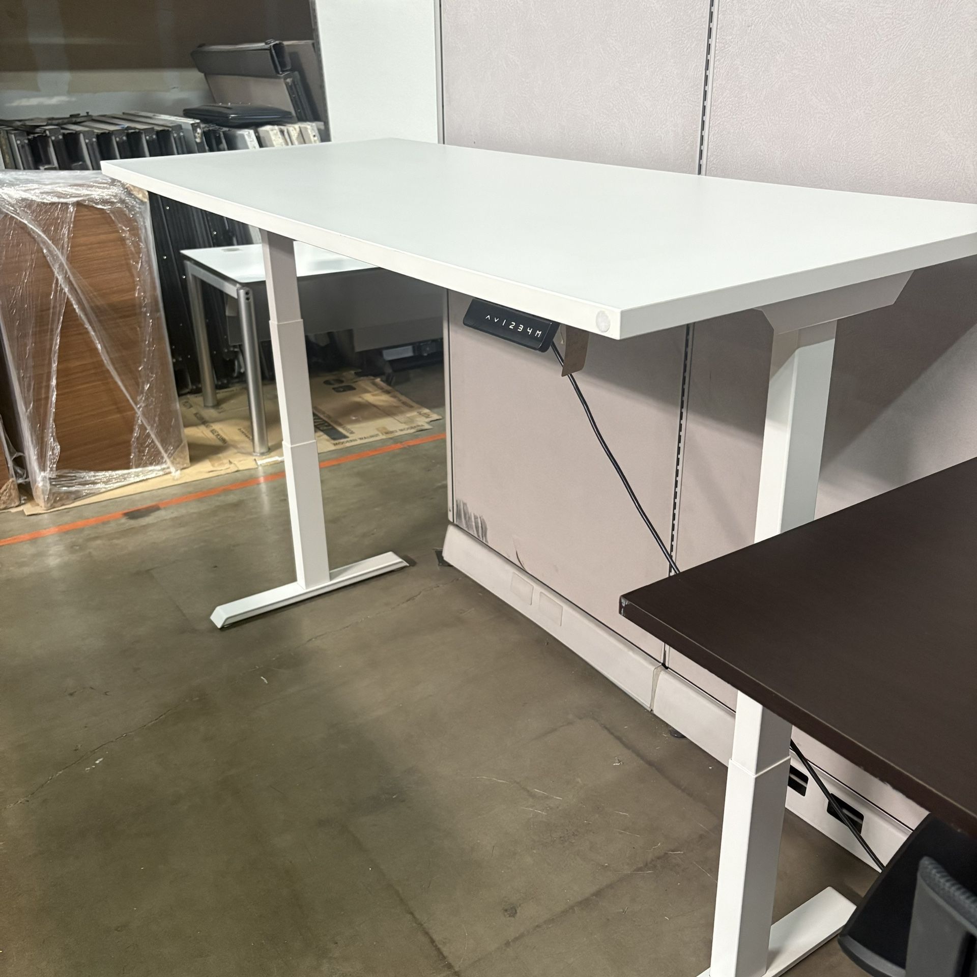 Standing Desks, Office desks, Sit To Stand desks For Sale