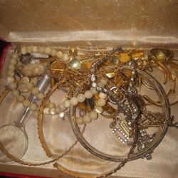 Jewelry box