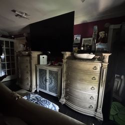 Bedroom set