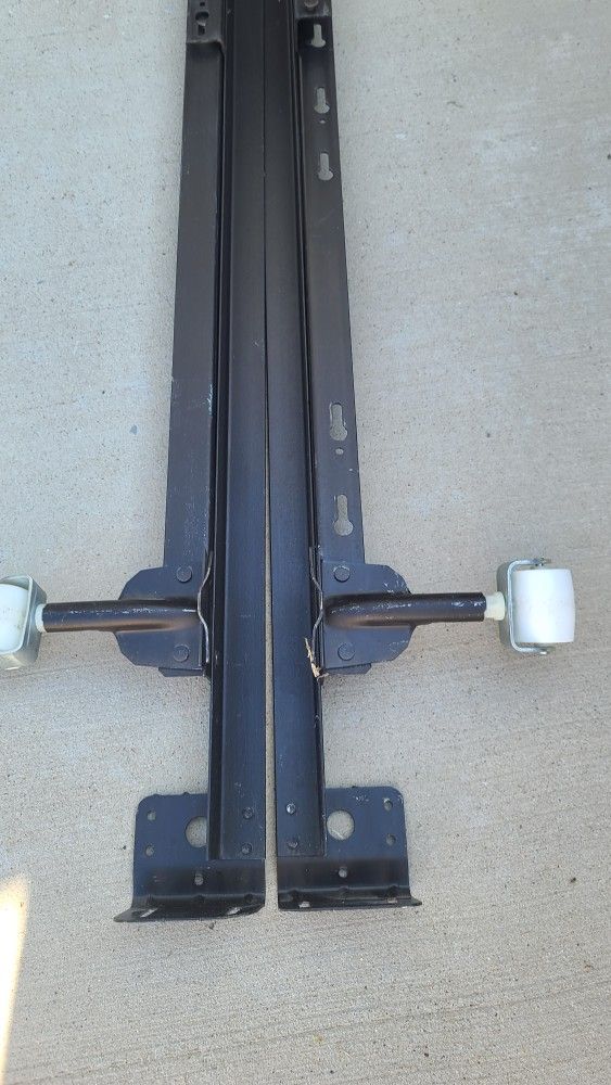 Metal Bed Frame Rails with Rollers – Adjustable, Heavy Duty, Excellent Condition