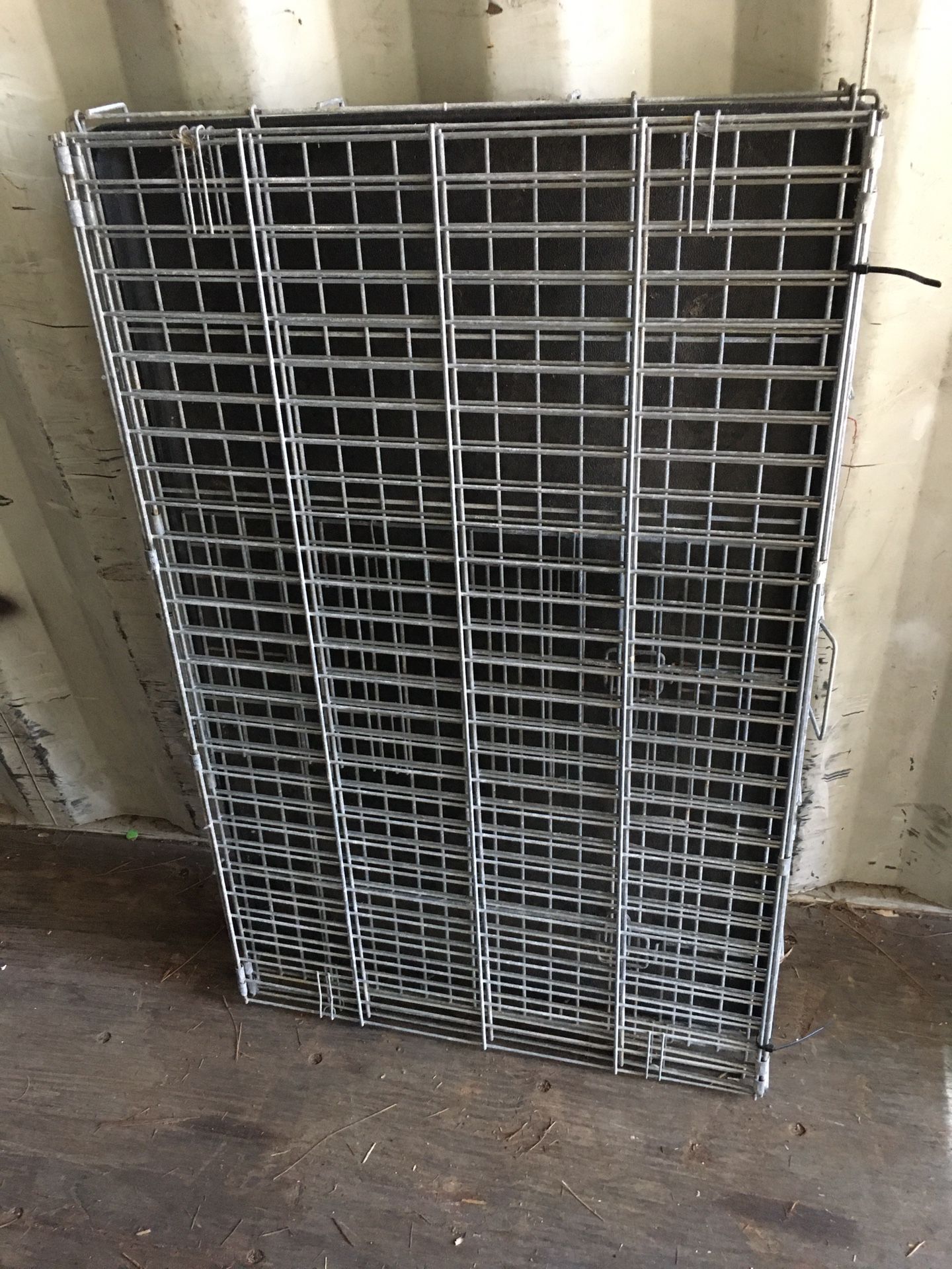DOG CAGE CRATE W PAN 42" L 28" W 30" H
