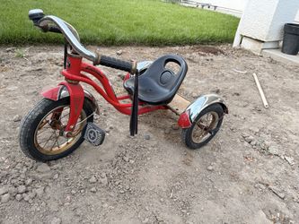 Schwinn roadster tricycle.