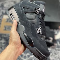 Air Jordan 4 Retro“Black Cat