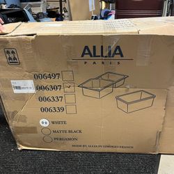 Brand New Allia 32” Fireclay Single Bowl Undermount Kitchen Sink $350