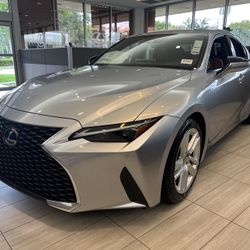 2023 Lexus IS