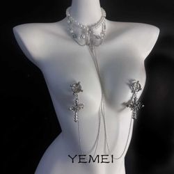 Sweet but Edgy Vintage Necklace – Perfect for Layering!