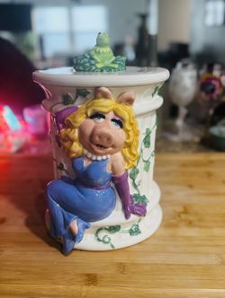 Rare  Ms. Piggy  And Kermit Cookie Jar