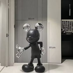 Giant Mickey Mouse figure 81cm