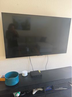 70 inch tv with wall mount