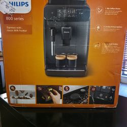 Philips Coffee Series 800
Fully automatic espresso machine EP0820/04