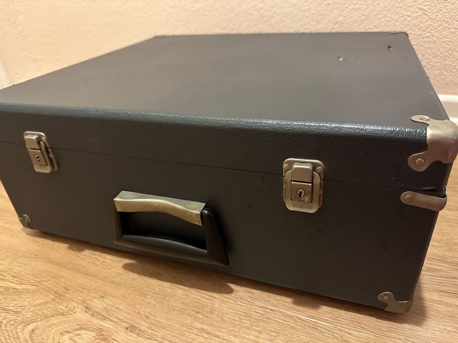 Vintage USA Excelsior Stamford Conn. Metal Security/File