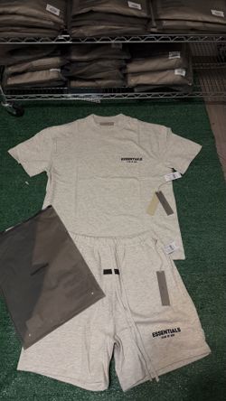 Set essentials ( SIZE M-L-XL)