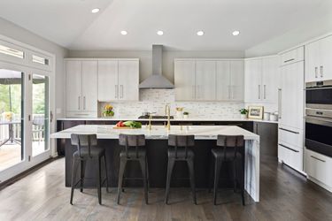 10% Off White Shaker Kitchen Cabinets – Timeless Style, Limited Offer