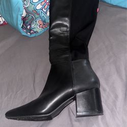 High heel boots
