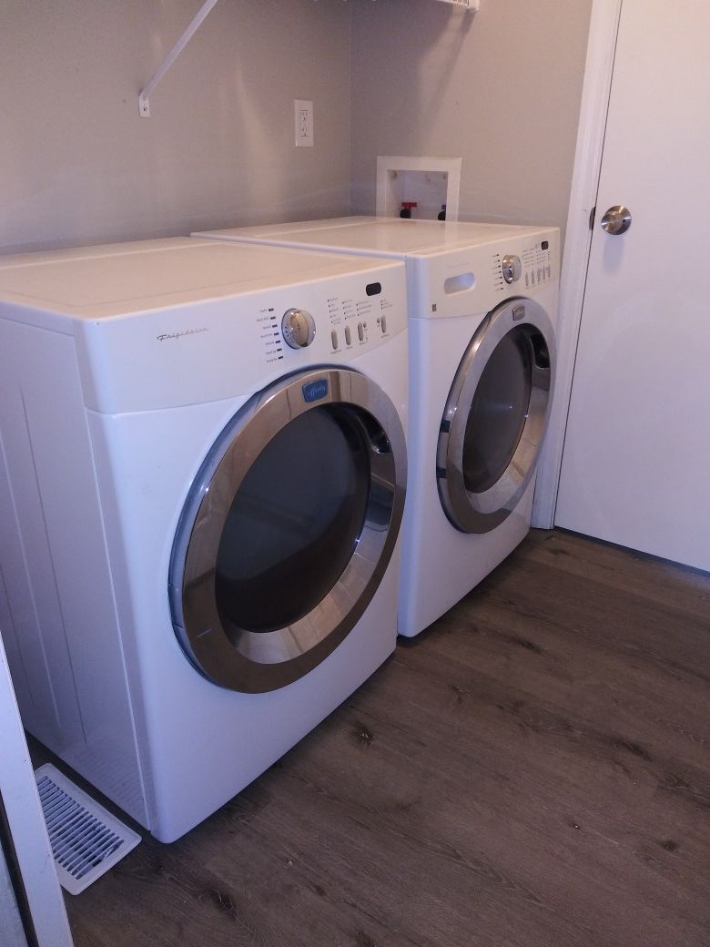 Frigidaire (Affinity) Washer and Dryer