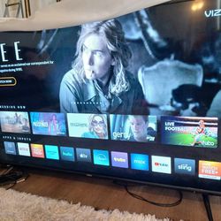 65" Vizio Chromcast Smart Tv Streaming Apps 4k New Out Box Come With Original Remote No Scratch.  Tv Has Great Quality Pic 