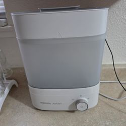 bottle sterilizer And Dryer  Avent