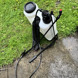 5 GALLON GREENWOOD HOME & GARDEN BACKPACK SPRAYER $25