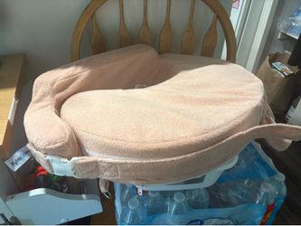 Breast feeding pillow