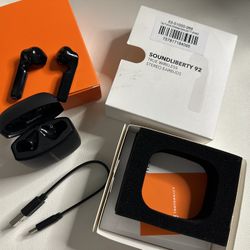wireless earbuds
